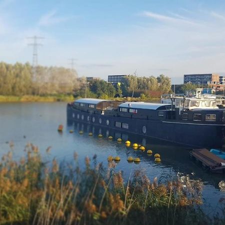 Wheelhouse Euphrate Houseboat Diemerbrug Exterior foto