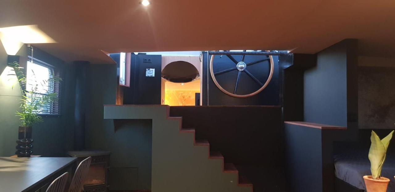 Wheelhouse Euphrate Houseboat Diemerbrug Exterior foto