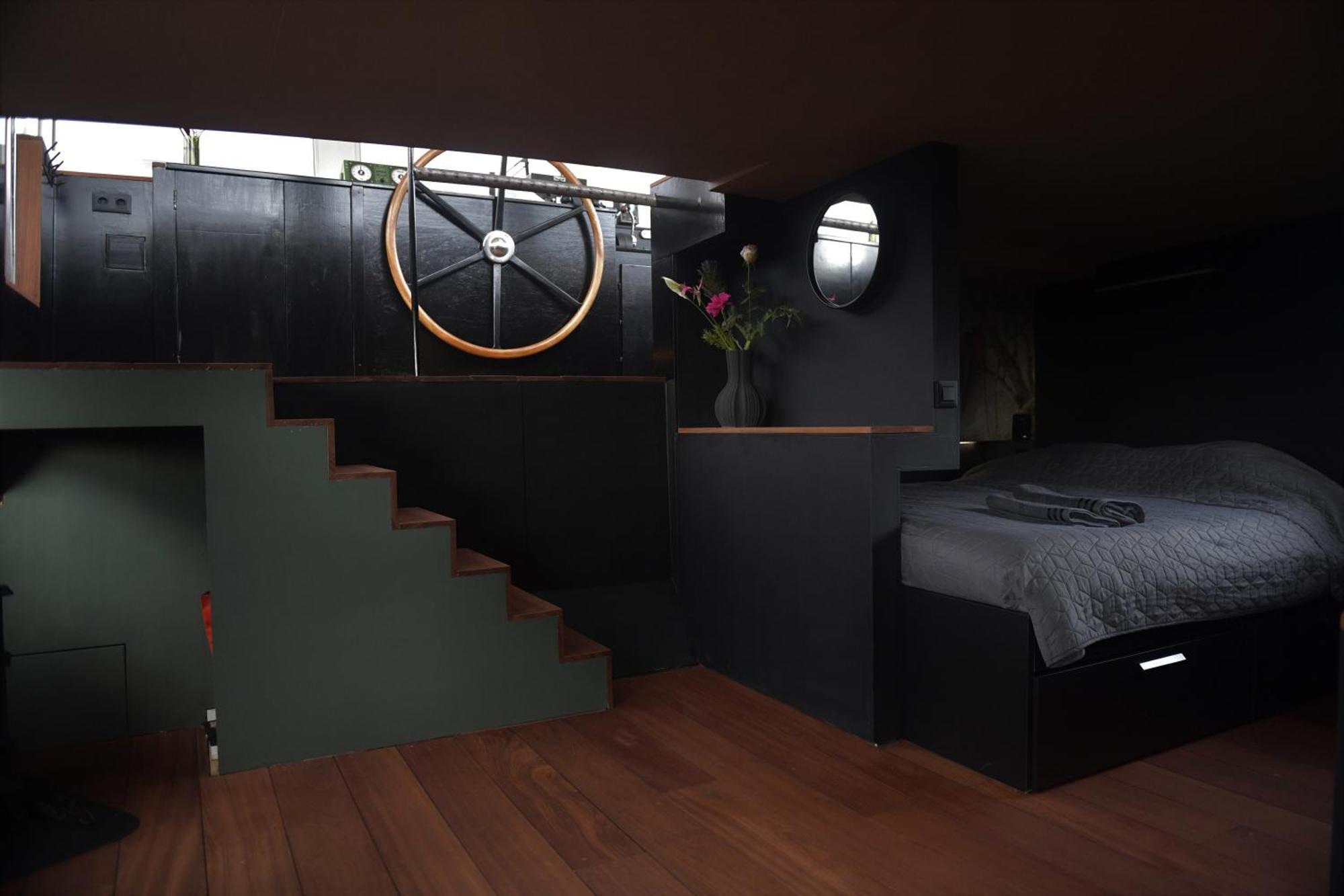 Wheelhouse Euphrate Houseboat Diemerbrug Exterior foto