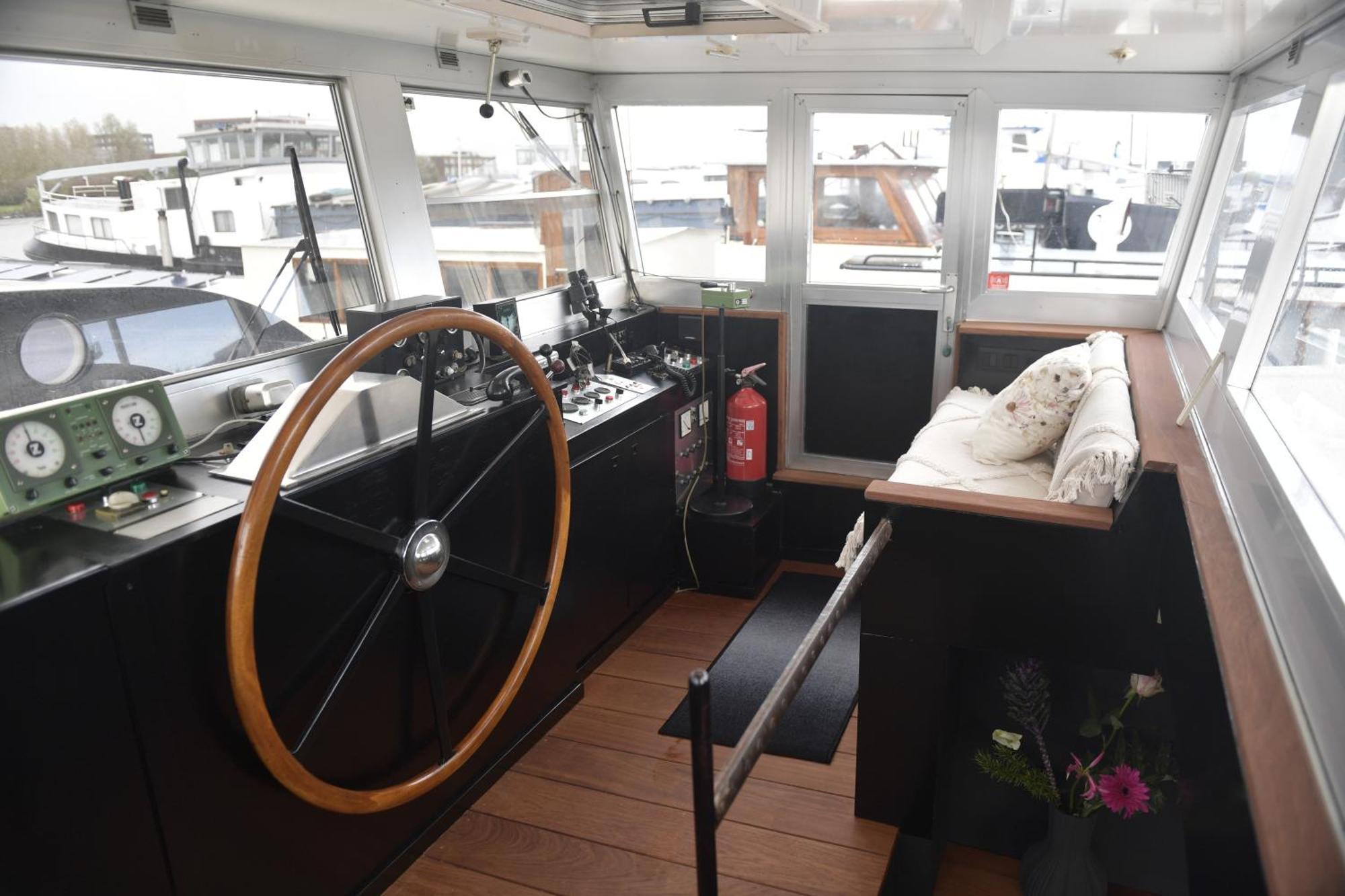 Wheelhouse Euphrate Houseboat Diemerbrug Exterior foto