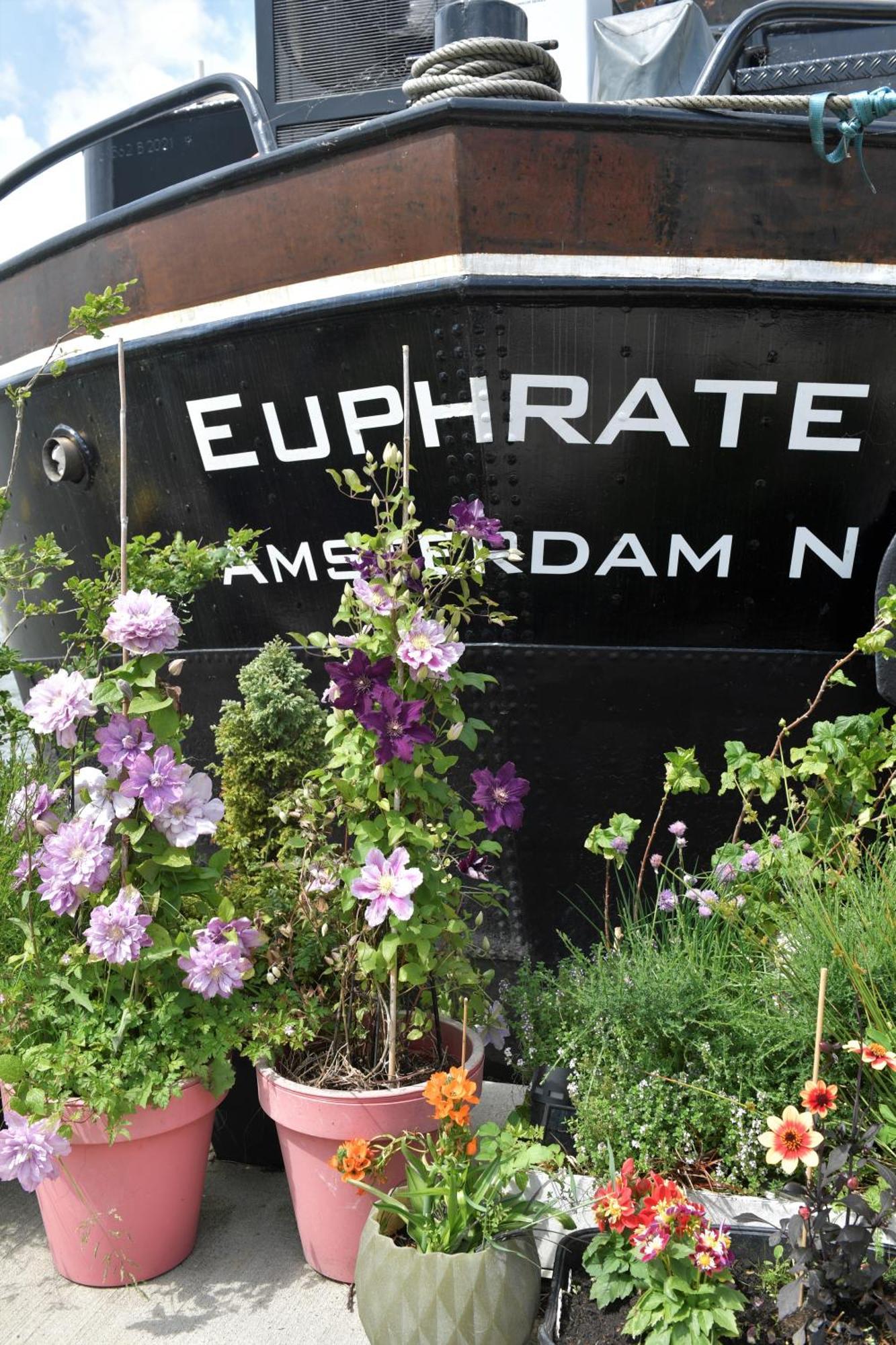 Wheelhouse Euphrate Houseboat Diemerbrug Exterior foto